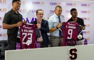 Newton Williams y Gustavo Herrera en su presentación en el Saprissa. Foto: @SaprissaOficial ·