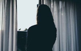 La joven ha sufrido daños emocionales. Foto ilustrativa: Pexels
