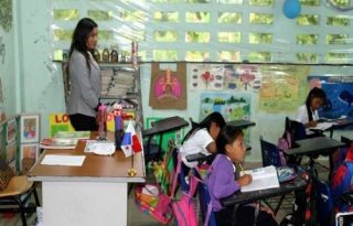 Estudiantes vuelven a los centros educativos.  Foto: Archivo