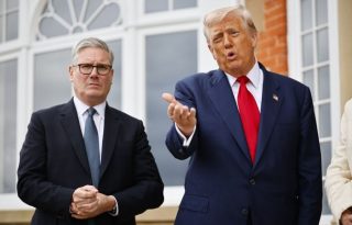 El primer ministro británico, Keir Starmer, junto al presidente de Estados Unidos, Donald Trump. Foto: EFE