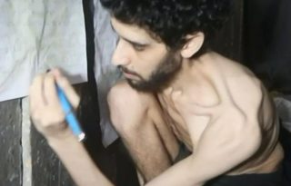 El brazo armado de Hamás, las Brigadas Al Qasam, difundió un nuevo vídeo del rehén israelí Evyatar David. Foto: EFE
