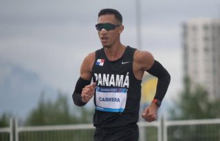El marchista Yassir Cabrera,  entrena para el Mundial de Atletismo. Foto: COP
