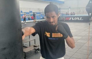 Azael 'Candelilla' Villar entrena con mira a su pleito de título mundial ante el boricua 'Chulo' Santiago. Foto: Jaime Chávez