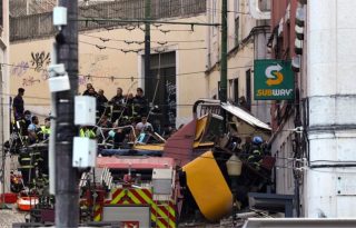 Accidente de funicular turístico en el centro de Lisboa. Foto: EFE