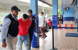 La fiscalía señaló además que la causa de la muerte de Paola, según el informe forense, fue asfixia por ligadura. Foto. Eric Montenegro
