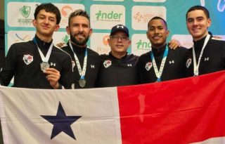 El equipo mayor masculino obtuvo medalla de plata. Cortesía
