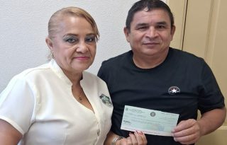 El ministerio tiene más de 200 cheques por entregar. Foto: Cortesía