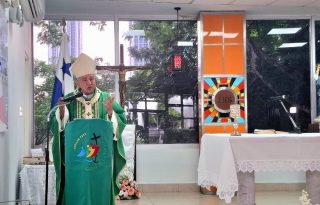 En su mensaje final, el Arzobispo enfatizó: “Todos estamos llamados a actuar con honestidad y coherencia”.  Foto. Cortesía