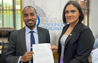 El abogado Tommy Haughton presentó la iniciativa. Foto: Cortesía