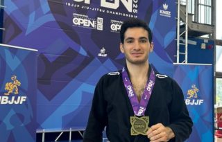 Jorge Calviño Mudarr con la medalla de bronce. Foto: Cortesía.