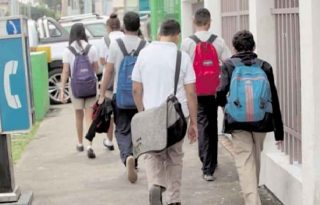 En algunas escuelas la morosidad es del 50%