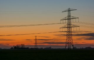 Compañías como ENSA han sido multadas por fallas en el suministro eléctrico, con sanciones que ascienden a 21 millones de dólares. Foto. Pexels.