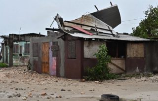 Casa dañada por el huracán Melissa en Portmore (Jamaica). Foto: EFE