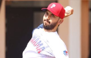 Javier Guerra, durante los entrenamientos con el equipo panameño. Foto: Fedebeis