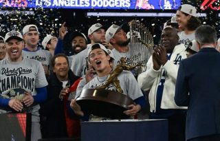 El japonés Yoshinobu Yamamoto fue elegido el Más Valioso. Foto: EFE