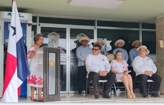 En el distrito de La Chorrera, por designación del concejo municipal, fue designada oradora oficial Itzel Torres Guaylupo destacada defensora de los derechos humanos de las mujeres. Foto. ERric Montenegro