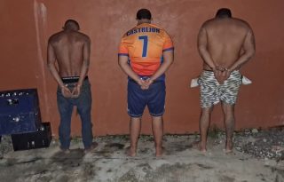 Detuvieron a tres sujetos. Foto: Eric Montenegro