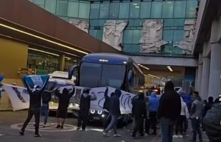 El equipo panameño fue hostigado por la afición guatemalteca. Foto:/captura