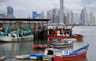 Muelle pesquero multipropósito en ciudad de Panamá. Foto: EFE