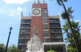 Edificio 'La Colina', sede administrativa de la Universidad de Panamá. Foto: Cortesía UP