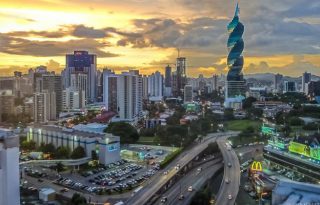 La última vez que Moody's cambió la calificación de riesgo de Panamá fue en octubre de 2023, cuando la degradó de Baa2 a Baa3 con perspectiva estable. 