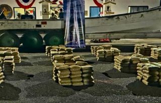 Todo quedó en manos de la Fiscalía de Drogas de Los Santos, que ordenó la verificación y conteo del material. Foto. Senan