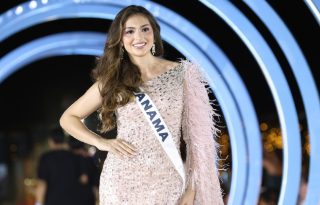 Mirna Caballini luciendo un diseño de Maison Murad Atelier. Foto: missuniverse.com