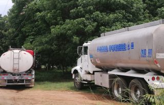 El Ministerio de Salud será responsable de analizar las muestras y certificar cuándo el agua es segura nuevamente para consumo humano. Foto. Thays Domínguez