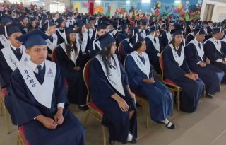 Graduandos se preparan para su gran día. Foto: Cortesía