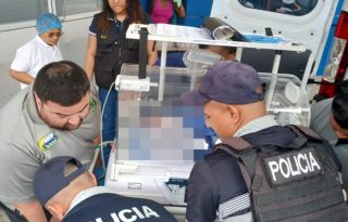 Unidades de la policía rescataron a la bebé. Foto: Cortesía