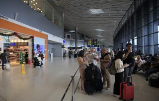  Extendió hasta el 12 de diciembre la suspensión temporal de los vuelos desde y hacia Caracas. Foto: EFE