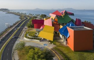 El Biomuseo llama la atención de los turistas que visitan el país. Foto: Archivo