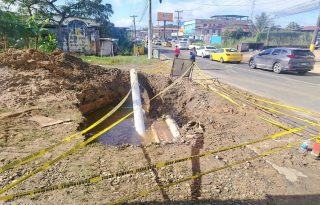 En ocasiones estas roturas se deben a la presión del agua, ante la ampliación de la potabilizadora de Sabanitas. Diomedes Sánchez