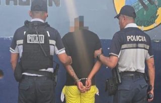 Esta persona y la evidencia pasaron a manos de la Fiscalía. Foto: Diómedes Sánchez S