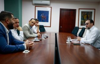 Momentos de la reunión entre inversionistas sudamericanos y el ministro de Comercio. Foto: Cortesía Mici