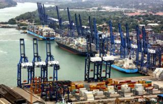 La venta de los puertos se había anunciado en marzo pasado