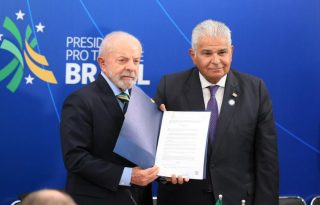  El presidente de Brasil, Luiz Inácio Lula Da Silva, junto a su homólogo panameño José Raúl Mulino. Foto: Cortesía