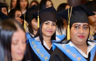 Las jóvenes estudiantes buscan una nueva oportunidad. Foto: Cortesía
