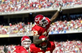Kansas City Chiefs espera trasladar sus triunfos en la NFLen el estadio que esperan estrenar en 2031. Foto: EFE