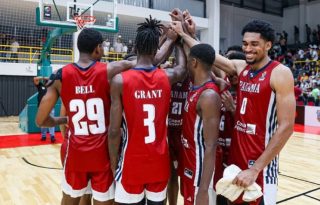 Jugadores de la selección de baloncesto de Panamá. Foto: Fepaba