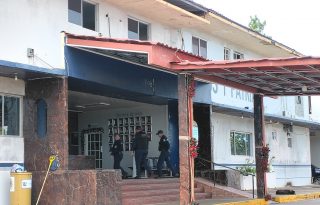 La Policía Nacional advirtió que habrá retenes y puntos de control en distintos puntos de ambas provincias, por lo que solicita la colaboración ciudadana, portar documentos en regla y atender las instrucciones de las unidades. Foto. Thays Domínguez