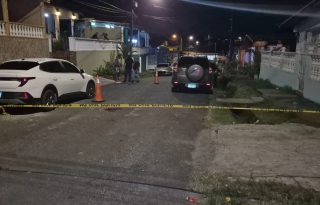 Hubo dos víctimas fatales, una en  en la comunidad conocida como la Invasión, sector C, y la otra se registró en Viento Frío, comunidad de Villa del Caribe. Foto. Diómedes Sánchez