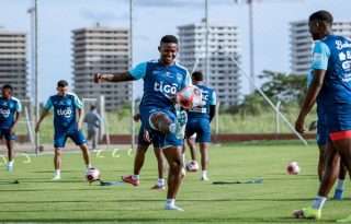 Gustavo Herrera, en los entrenamientos de la selección de Panamá en Bolivia. Foto: FPF