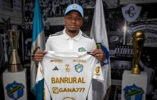 Janpol Morales jugará con Comunicaciones de Guatemala. Foto: @cremasoficial