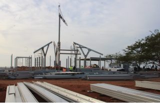 Toda la arena supuestamente extraída estaría siendo utilizada en el relleno de un tramo aproximado de 2.5 kilómetros lineales. Foto. Eric Montenegro