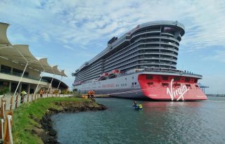 El Brillant Lady, inició operaciones en agosto de 2025, cuenta con 16 pisos, 1,408 cabinas y 277.20 metros de longitud. Foto. Diómedes Sánchez