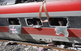 El número de muertos en el accidente ferroviario asciende a 45. Foto: EFE