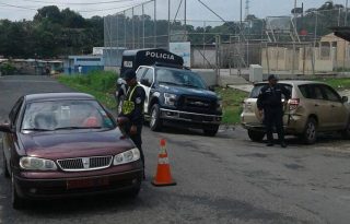 En Colón hay unos 20 puntos de control. Foto: Diomedes Sánchez