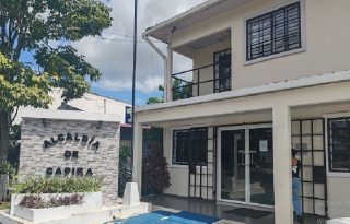 Alejandro Torres es familiar cercano de Albanis Briceida Torres Asprilla, reina de Calle Arriba de Capira 2026.  Foto. Eric Montenegro