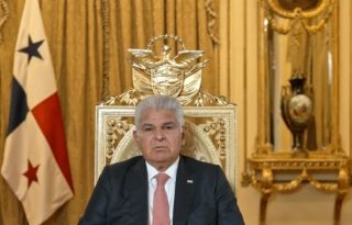 Mulino durante el discurso. 